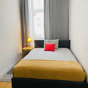 apartament-poznan-centrum.poznan-hotels.com/