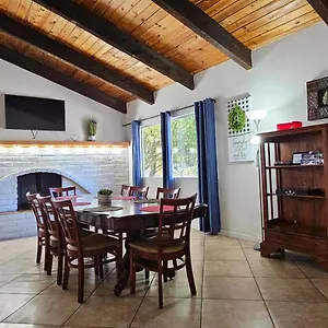 Holiday home Rustic Warm Fireplace 5 Sleeps 16, Las Vegas