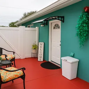 https://entire-guest-suite-with-fast-wi-fi-free-parking.hotelstampa.org